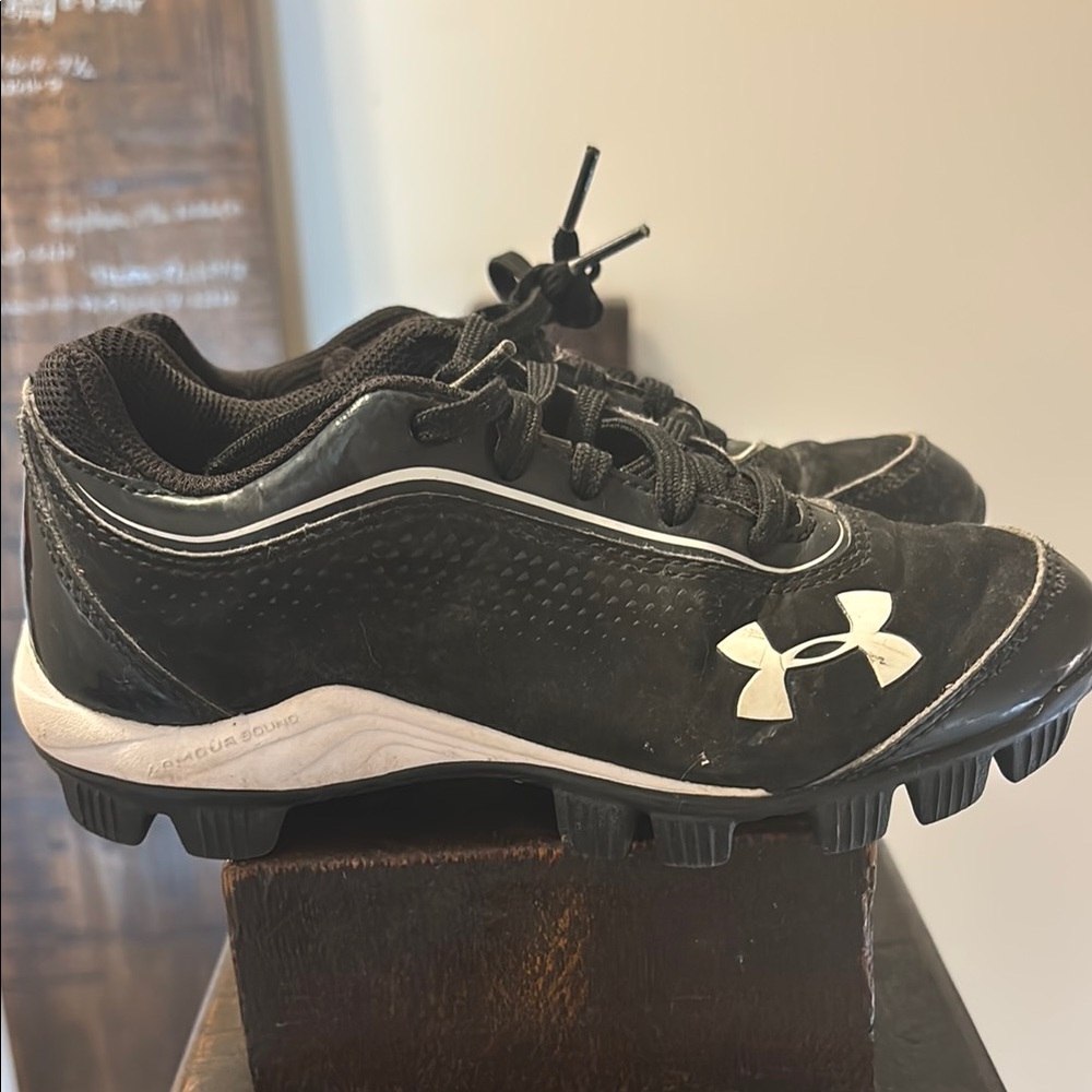 Under Armour Black and White baseball Cleats